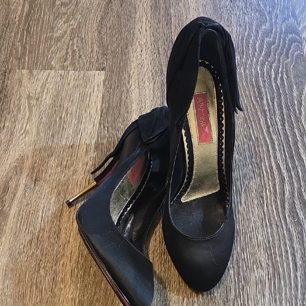 Betsey Johnson Black Pointed-Toe Stiletto Heels with Bow Detail